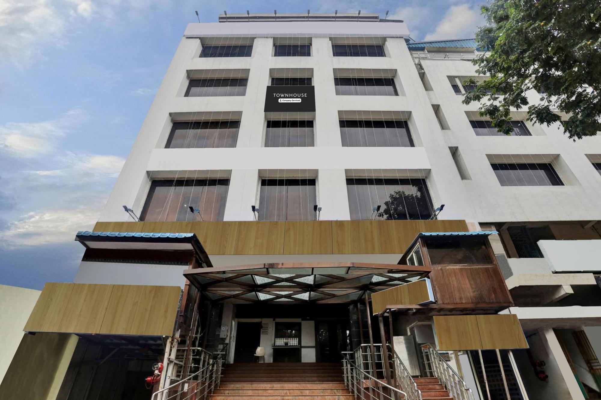 Hotel Grandarya Eluru Exterior foto