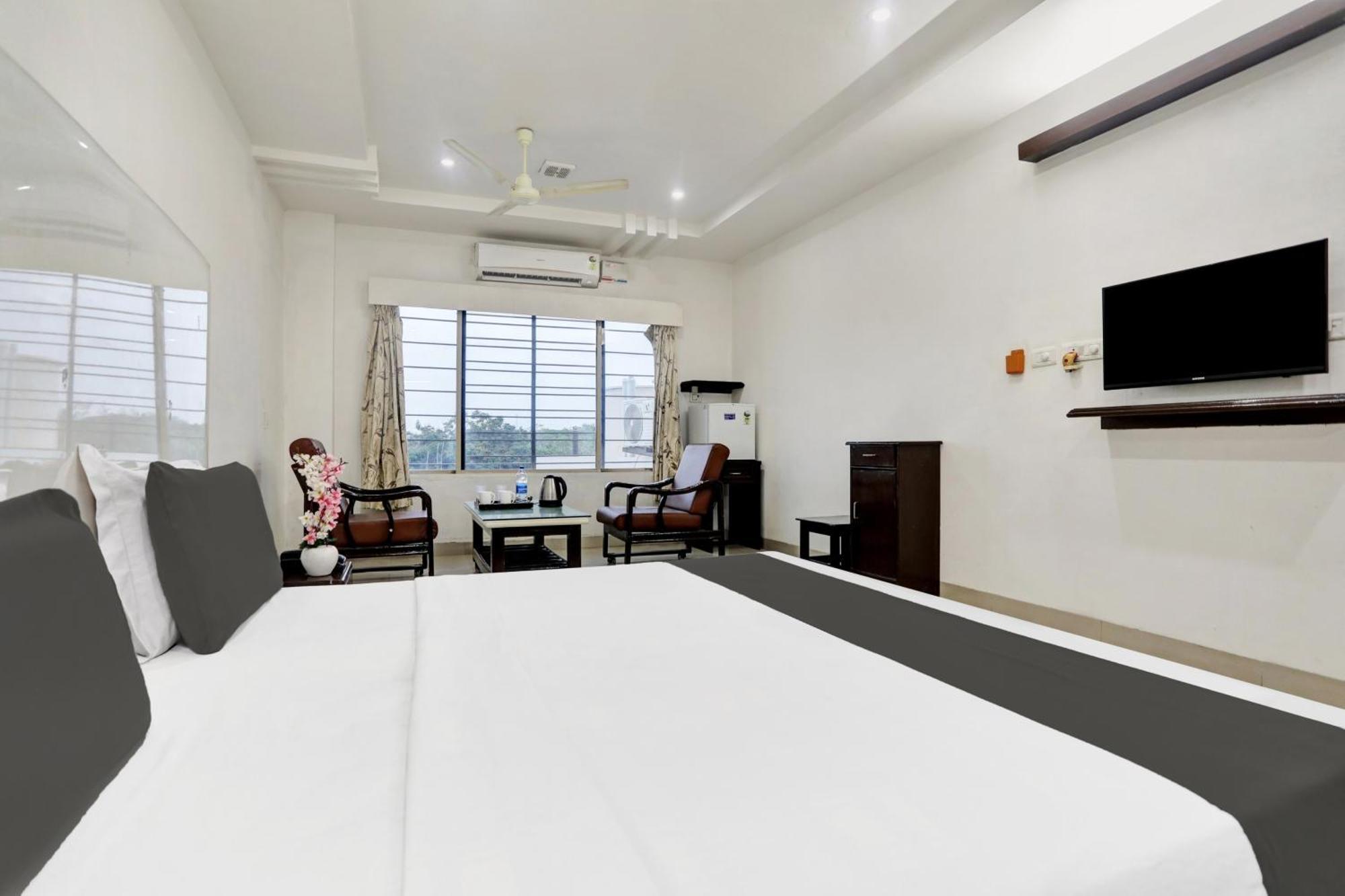 Hotel Grandarya Eluru Exterior foto
