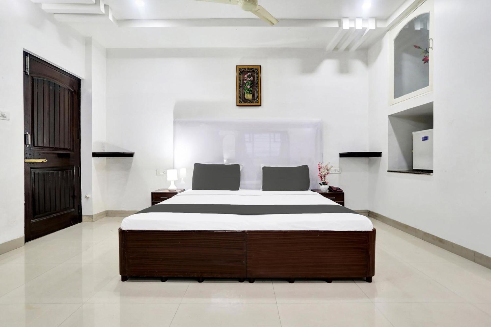 Hotel Grandarya Eluru Exterior foto