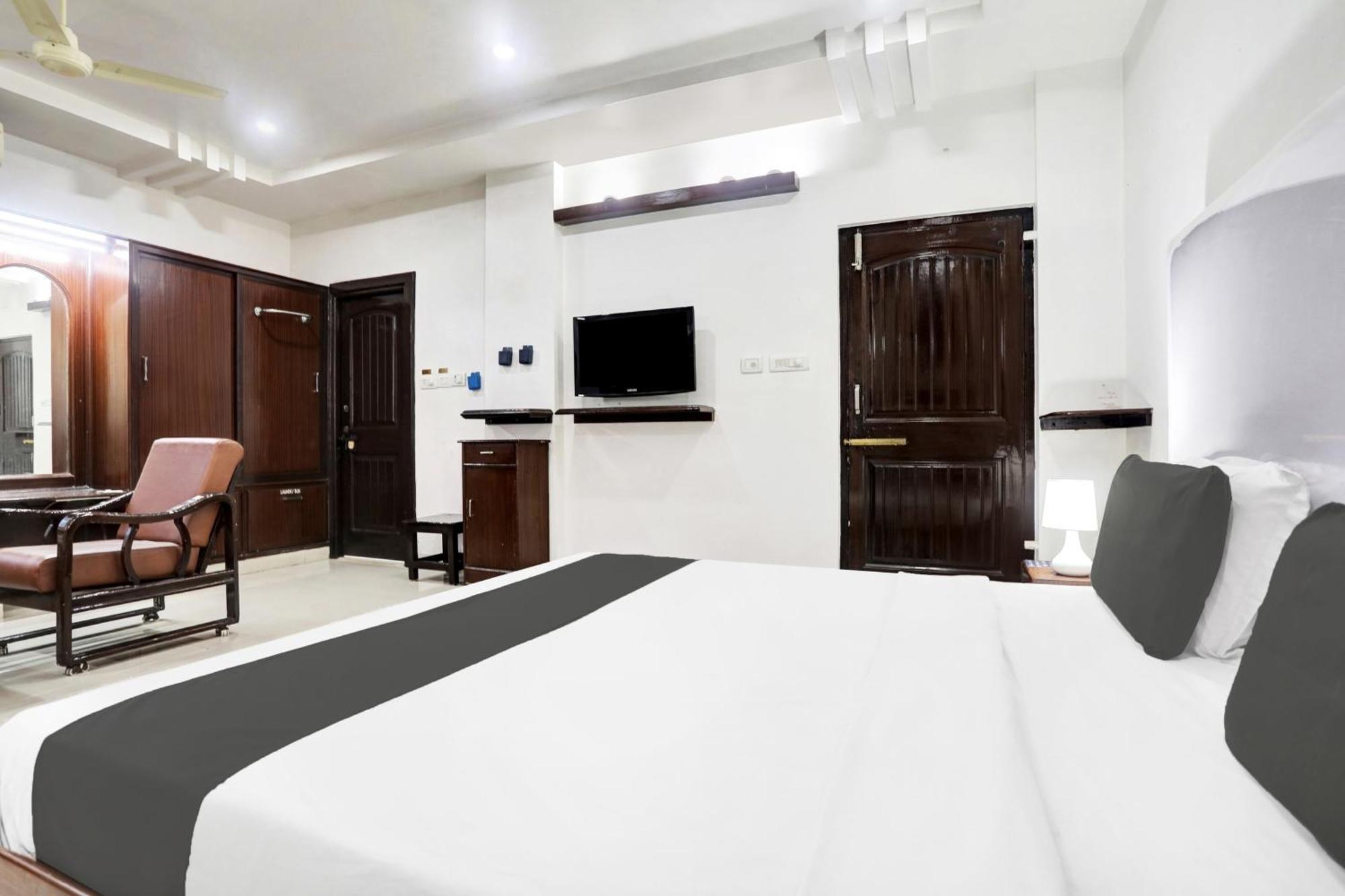 Hotel Grandarya Eluru Exterior foto