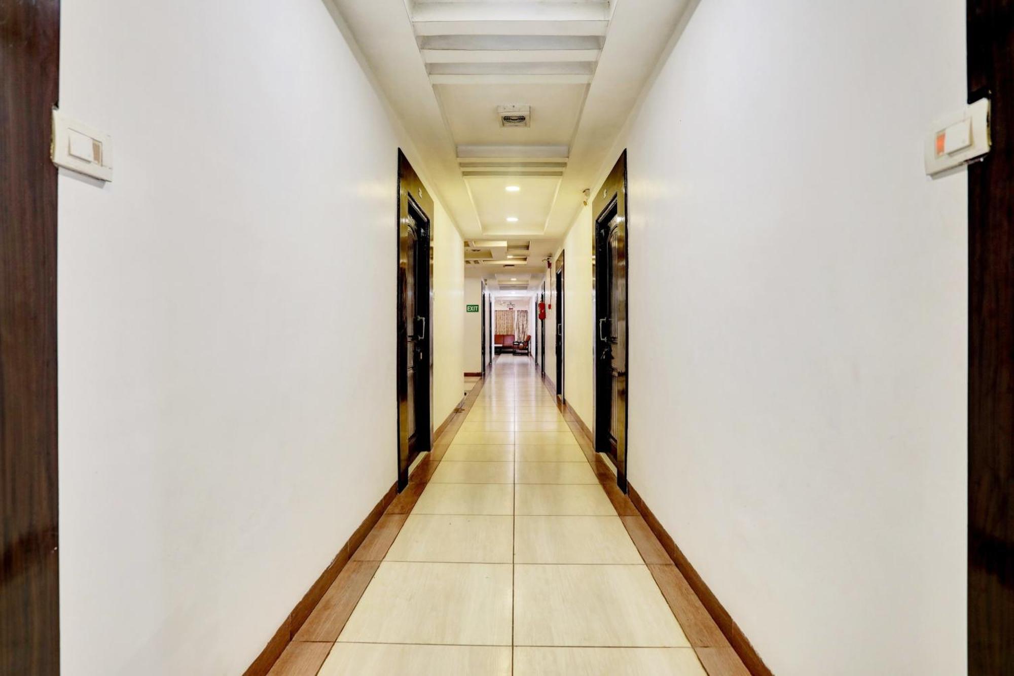 Hotel Grandarya Eluru Exterior foto